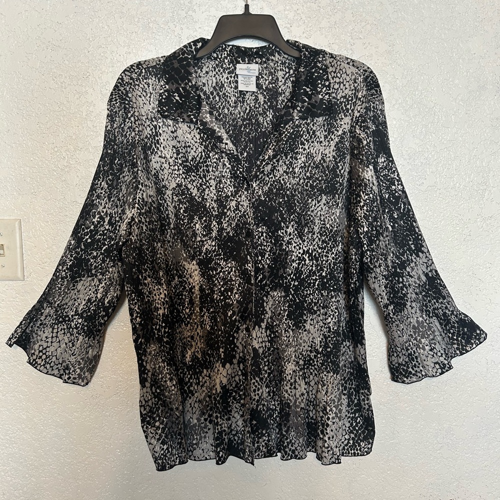 Jaclyn Smith Black and Gray Textured Blouse Button Up Women’s Plus Size 2X